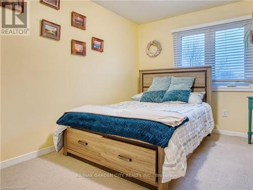 54 - 178 Scott Street, St. Catharines (Lakeport), ON - Indoor Photo Showing Bedroom