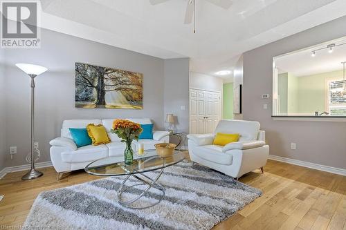 95 Starfish Drive, Mount Hope, ON - Indoor Photo Showing Living Room