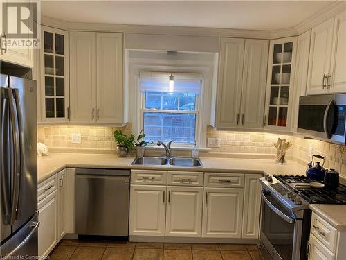 69 Edgar Street, Welland, ON - Indoor Photo Showing Kitchen With Double Sink With Upgraded Kitchen