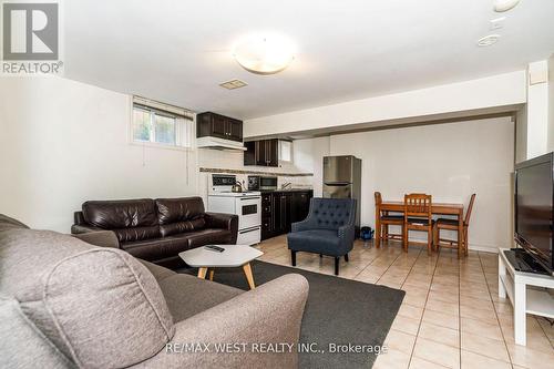 34 Penhurst Avenue, Toronto, ON - Indoor Photo Showing Living Room