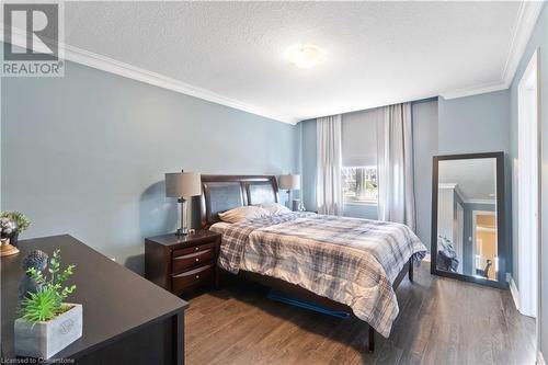 11 Pinot Crescent, Stoney Creek, ON - Indoor Photo Showing Bedroom