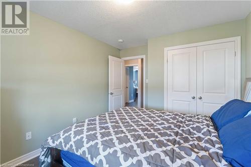 11 Pinot Crescent, Stoney Creek, ON - Indoor Photo Showing Bedroom