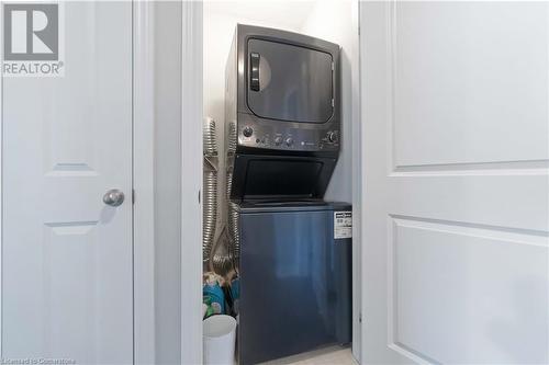 11 Pinot Crescent, Stoney Creek, ON - Indoor Photo Showing Laundry Room