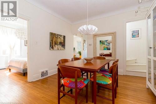 462 Charlton Avenue W, Hamilton, ON - Indoor Photo Showing Dining Room