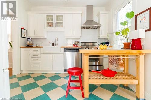 Delightful bright kitchen with commercial grade stove. - 462 Charlton Avenue W, Hamilton, ON - Indoor Photo Showing Kitchen