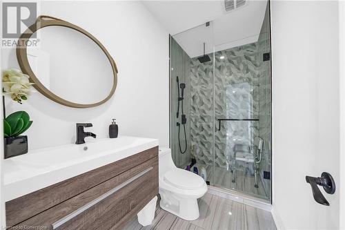 56 Frederick Avenue, Hamilton, ON - Indoor Photo Showing Bathroom