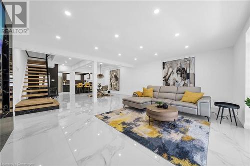 56 Frederick Avenue, Hamilton, ON - Indoor Photo Showing Living Room