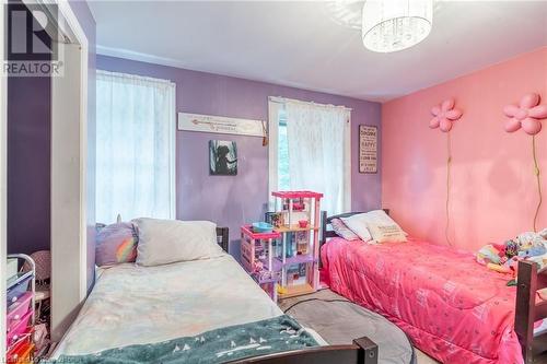 25 Albion Street, Brantford, ON - Indoor Photo Showing Bedroom