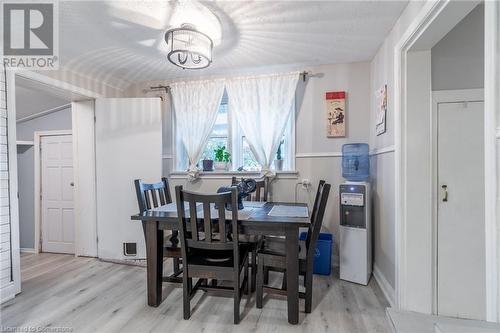 25 Albion Street, Brantford, ON - Indoor Photo Showing Dining Room