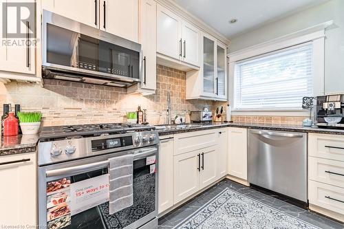 98 Sherman Avenue S, Hamilton, ON - Indoor Photo Showing Kitchen With Upgraded Kitchen