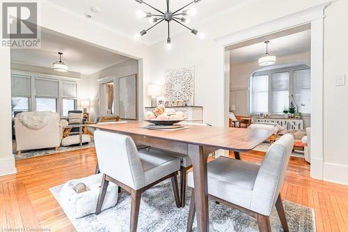 98 Sherman Avenue S, Hamilton, ON - Indoor Photo Showing Dining Room