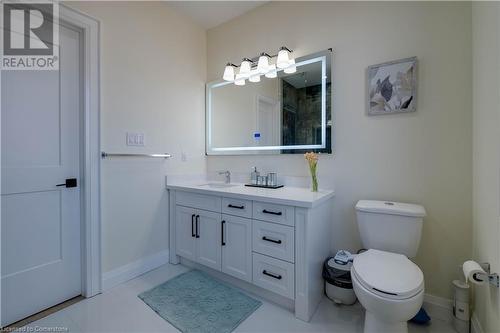 117 Highland Road W, Hamilton, ON - Indoor Photo Showing Bathroom