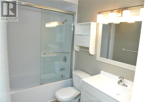 1184 Elm Avenue, Windsor, ON - Indoor Photo Showing Bathroom