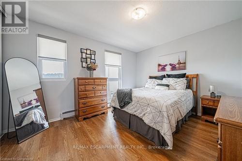 631 - 350 Quigley Road E, Hamilton (Vincent), ON - Indoor Photo Showing Bedroom