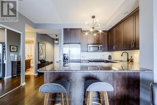 633 - 628 Fleet Street, Toronto (Niagara), ON - Indoor Photo Showing Kitchen