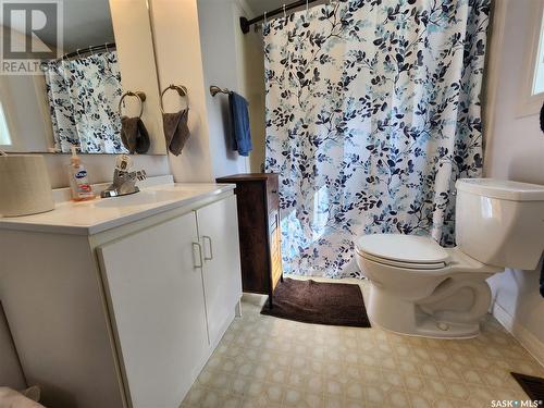 116 Ansley Street, Rouleau, SK - Indoor Photo Showing Bathroom