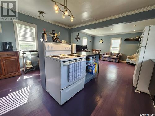 116 Ansley Street, Rouleau, SK - Indoor Photo Showing Kitchen