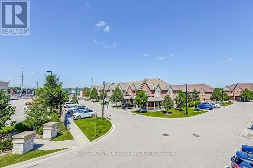 73 Burton Howard Drive, Aurora, ON - Outdoor