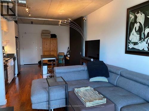 716 - 51 Trolley Crescent, Toronto, ON - Indoor Photo Showing Living Room