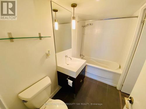 505 - 110 Charles Street E, Toronto, ON - Indoor Photo Showing Bathroom