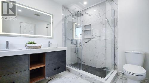 258 Pringle Drive, Barrie, ON - Indoor Photo Showing Bathroom