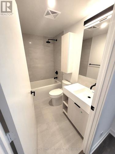 710 - 108 Peter Street, Toronto (Waterfront Communities), ON - Indoor Photo Showing Bathroom