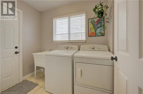 35 Green Vista Drive, Cambridge, ON - Indoor Photo Showing Laundry Room