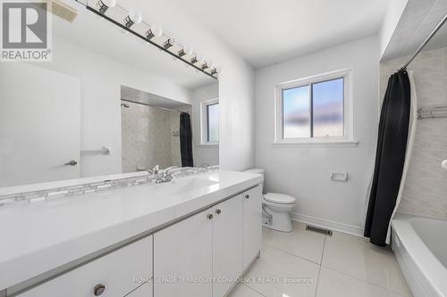 23 Lesgay Crescent, Toronto, ON - Indoor Photo Showing Bathroom