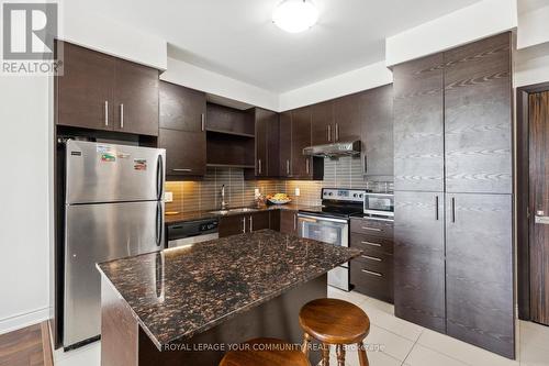 708 - 325 South Park Road, Markham (Commerce Valley), ON - Indoor Photo Showing Kitchen With Upgraded Kitchen