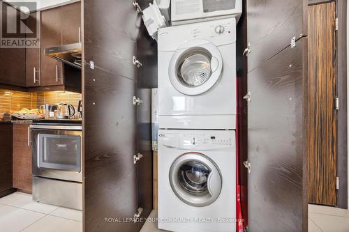 708 - 325 South Park Road, Markham (Commerce Valley), ON - Indoor Photo Showing Laundry Room