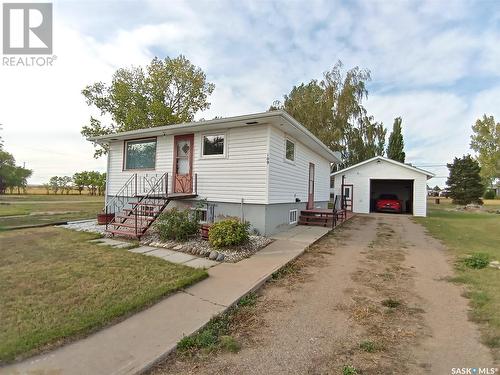 109 5Th Avenue, Hodgeville, SK - Outdoor With Deck Patio Veranda