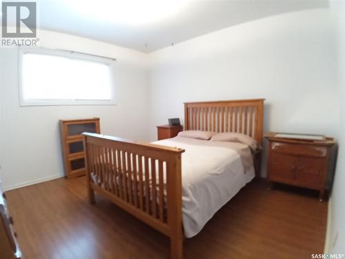 109 5Th Avenue, Hodgeville, SK - Indoor Photo Showing Bedroom