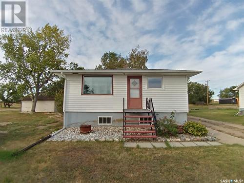 109 5Th Avenue, Hodgeville, SK - Outdoor