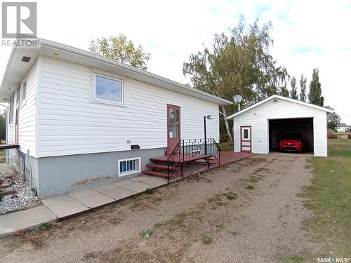 109 5Th Avenue, Hodgeville, SK - Outdoor With Exterior