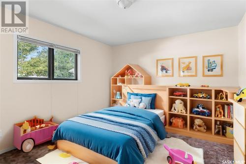 1110 Caribou Street W, Moose Jaw, SK - Indoor Photo Showing Bedroom