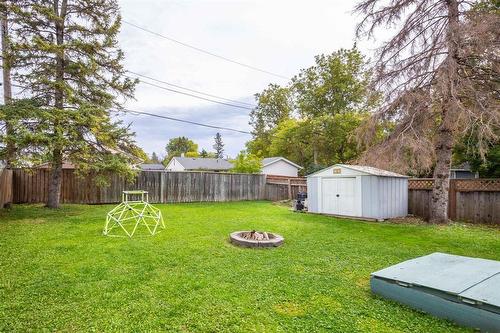 171 Thompson Drive, Winnipeg, MB - Outdoor With Backyard