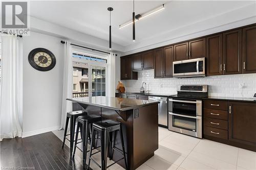 215 Dundas Street E Unit# 10, Waterdown, ON - Indoor Photo Showing Kitchen