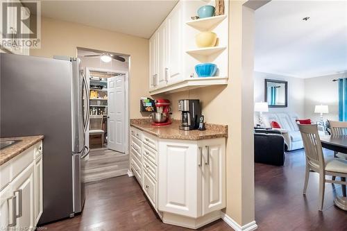 6 Niagara Street Unit# 105, Grimsby, ON - Indoor Photo Showing Kitchen