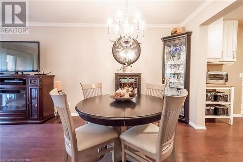 6 Niagara Street Unit# 105, Grimsby, ON - Indoor Photo Showing Dining Room