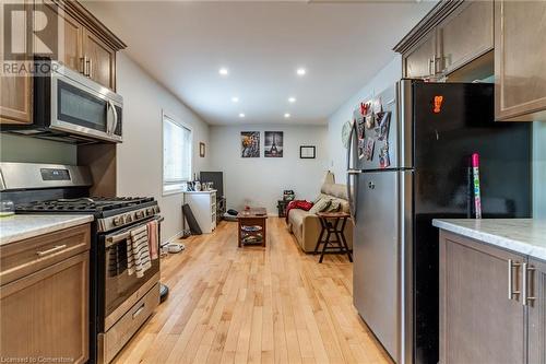 4710 Drummond Road, Niagara Falls, ON - Indoor Photo Showing Kitchen