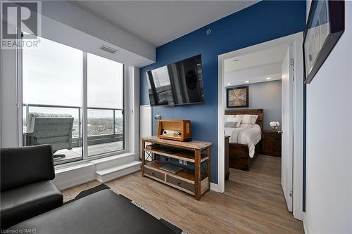 3210 Dakota Common Unit# A907, Burlington, ON - Indoor