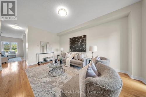 1773 Carousel Drive, Pickering, ON - Indoor Photo Showing Living Room