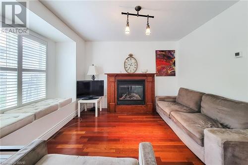 5147 Ravine Crescent, Burlington, ON - Indoor Photo Showing Living Room With Fireplace