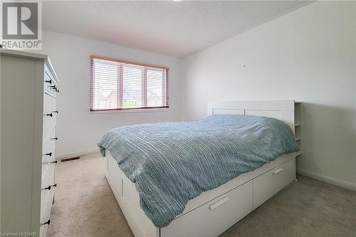 5147 Ravine Crescent, Burlington, ON - Indoor Photo Showing Bedroom