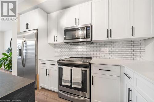 720 Grey Street Unit# 11, Brantford, ON - Indoor Photo Showing Kitchen With Stainless Steel Kitchen With Upgraded Kitchen