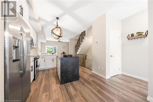 720 Grey Street Unit# 11, Brantford, ON - Indoor Photo Showing Kitchen