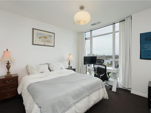 808-100 Saghalie Rd, Victoria, BC - Indoor Photo Showing Bedroom