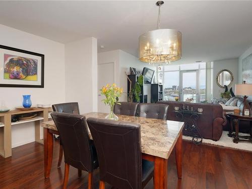 808-100 Saghalie Rd, Victoria, BC - Indoor Photo Showing Dining Room