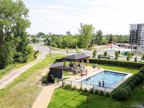 Piscine - 602-41 Rue Simon-Lussier, Blainville, QC - Outdoor