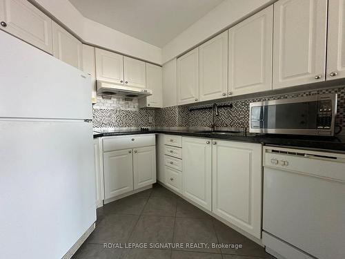 2006-33 Empress Ave, Toronto, ON - Indoor Photo Showing Kitchen